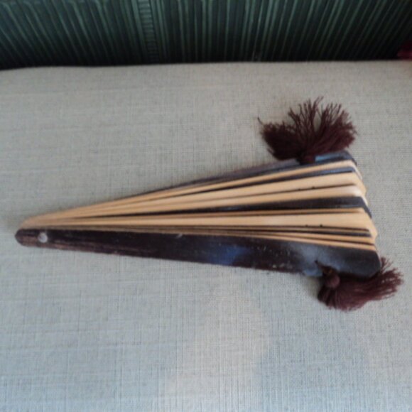 vintage fan wall decor - Picture 3 of 3